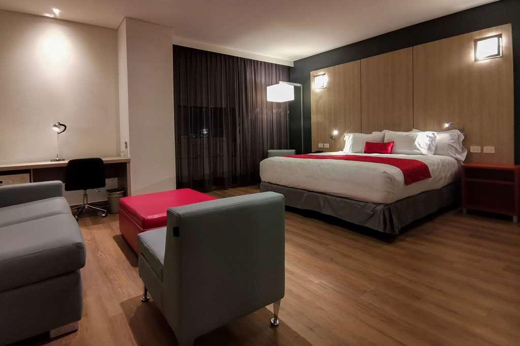 Ramada Encore By Wyndham Guadalajara Aeropuerto Las Pintas Quarto foto